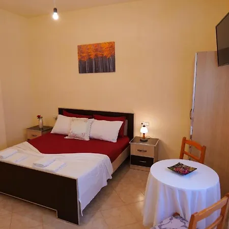 7 Heaven Sarandë