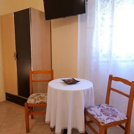 Apartment 7 Heaven *